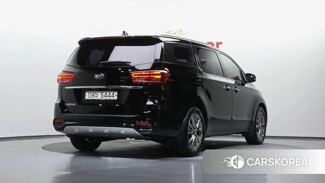 Kia The New Carnival id 4465486 из Кореи 12