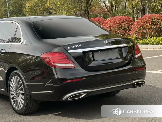 Mercedes-Benz E-class id 4209670 из Китая 8