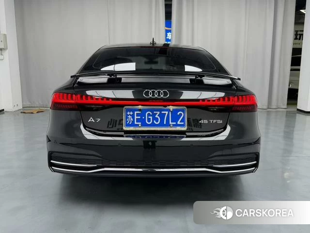 Audi A7 2021 Черный из Китая, фото 2
