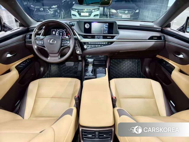 Lexus ES id 4348935 из Китая 12
