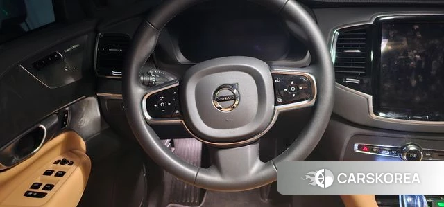 Volvo XC90 second Generation 2023 Белый из Кореи, фото 2