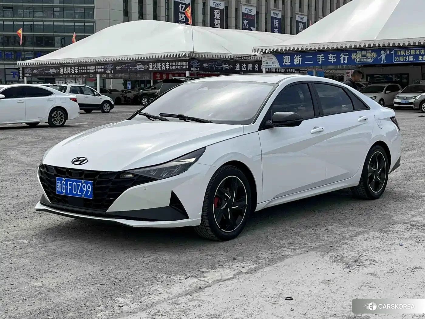 Hyundai Elantra 2023 Белый из Китая, фото 2