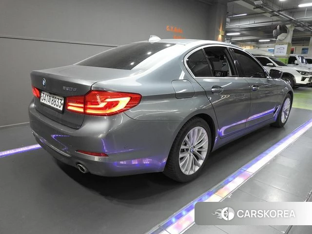 BMW 5 Series (G30) id 3942421 из Кореи 12