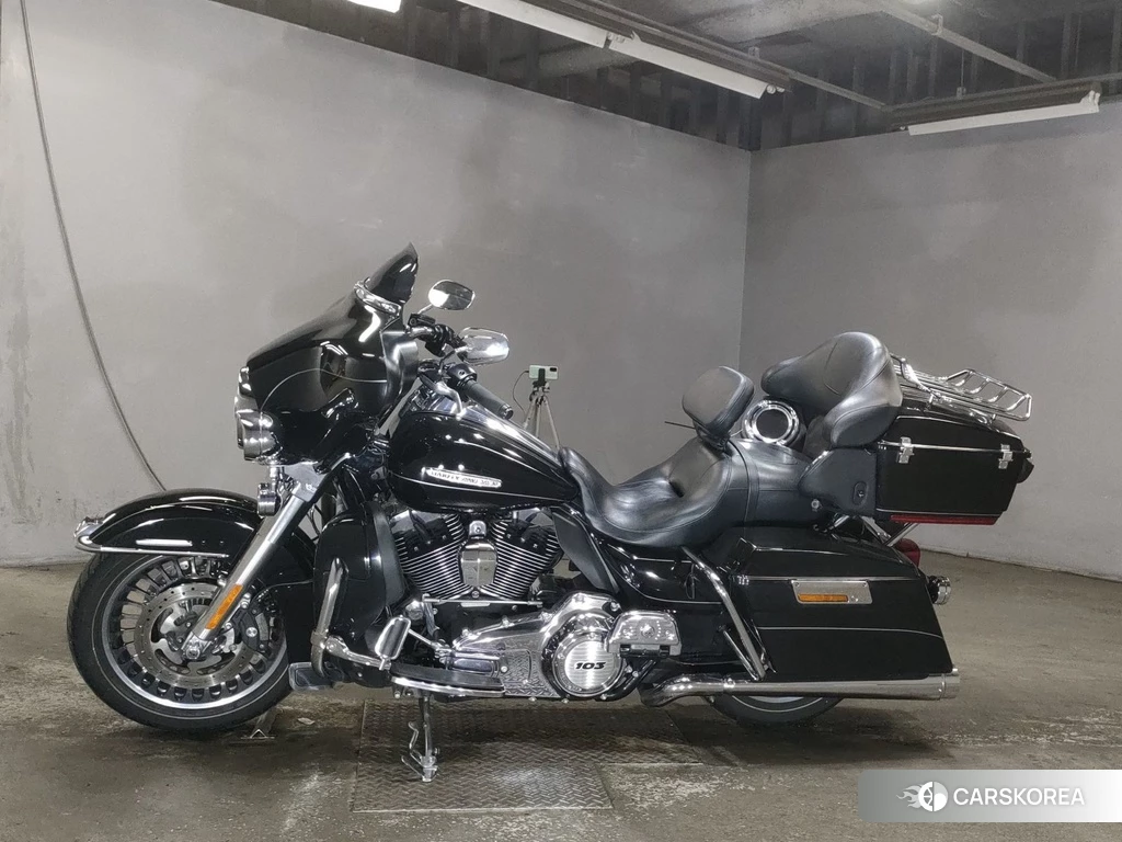 Проданный Harley-Davidson Electra Glide FLHTK1690 2011 из Японии