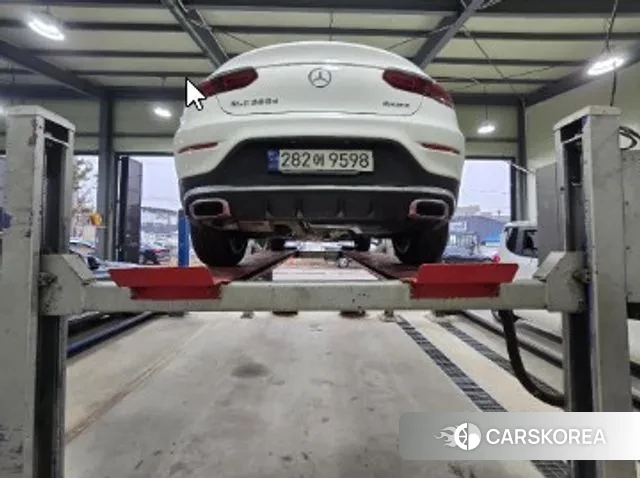 Mercedes-Benz GLC-Class X253 2023 Белый из Кореи, фото 2