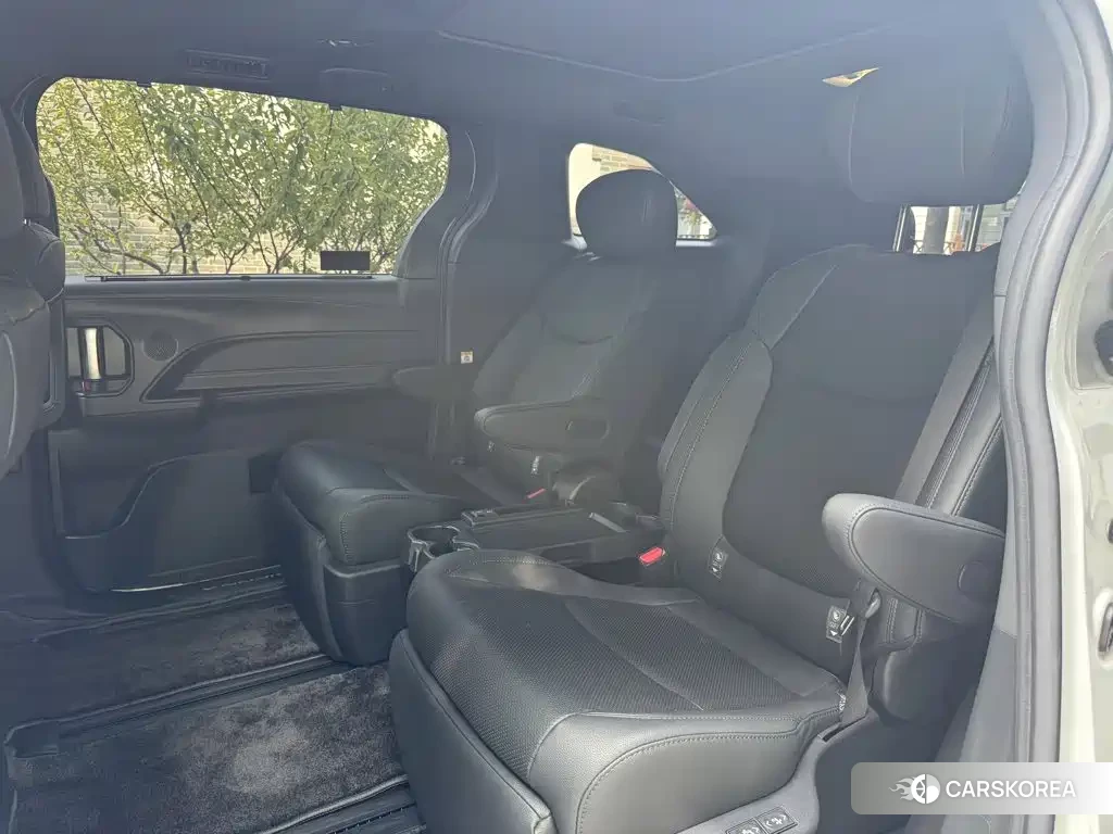 Toyota Sienna id 4654486 из Китая 7
