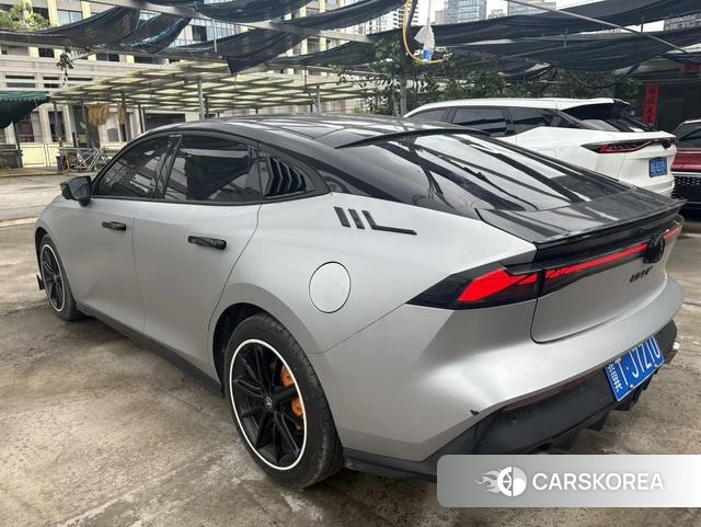 Chang'an UNI-V 2023 Темно-серый из Китая, фото 3