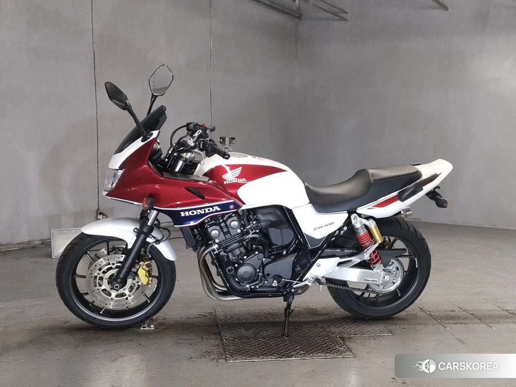 Проданный Honda CB400SF BOLDOR 2016 из Японии, фото 2