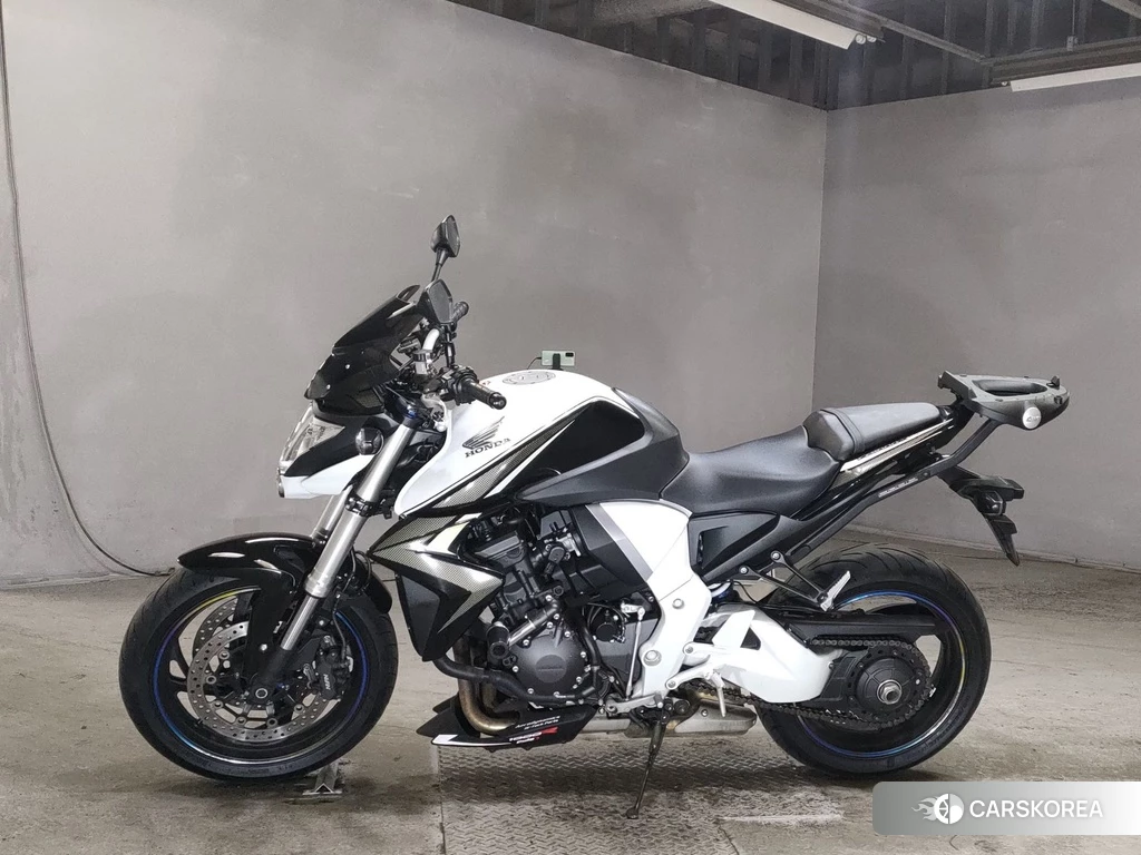 Проданный Honda CB1000R 2019 из Японии