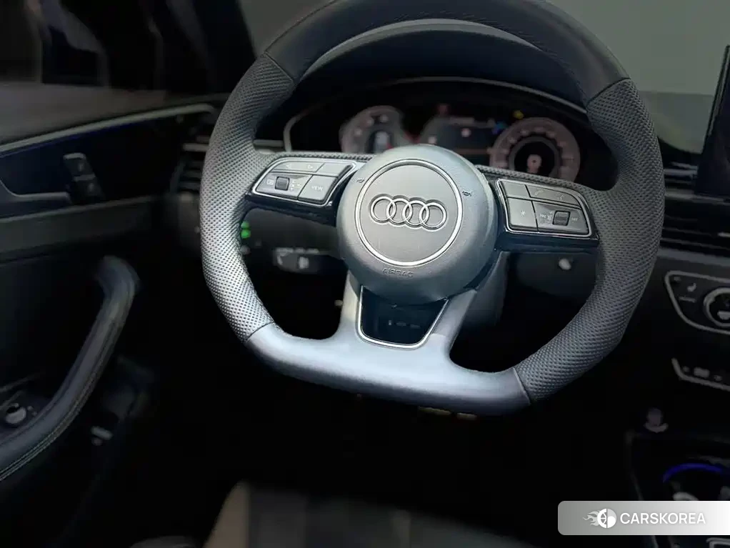 Audi A4L 2025 Белый из Китая, фото 3