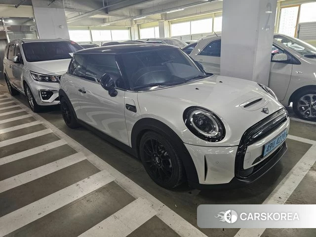 Mini Cooper Electric 2022 Серебряный из Кореи, фото 3