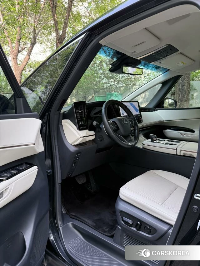 Lexus LM id 4342240 из Китая 9