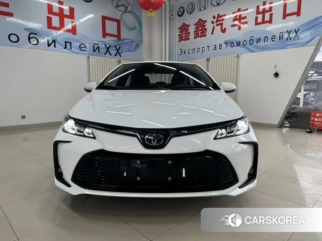 Toyota Corolla 2023 Белый из Китая, фото 4