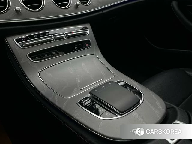 Mercedes-Benz E-class id 4297967 из Китая 9
