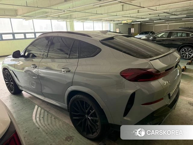 BMW X6 (G06) 2026 Серебристо-серый из Кореи, фото 4
