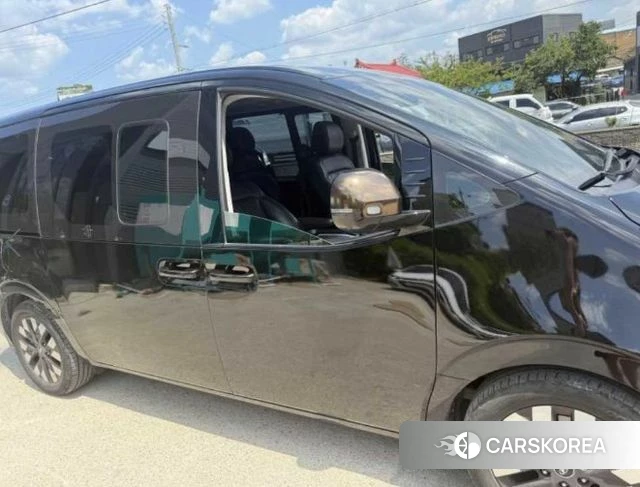 Hyundai Staria 2021 Черный из Кореи, фото 3