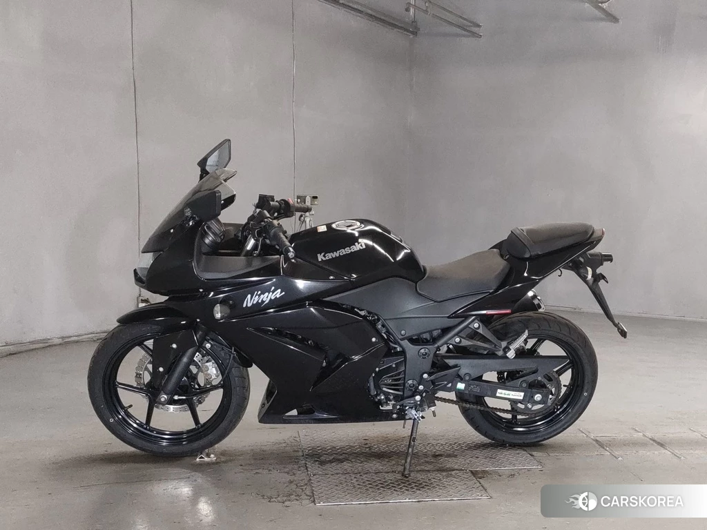 Проданный Kawasaki NINJA 250R 2012 из Японии, фото 2