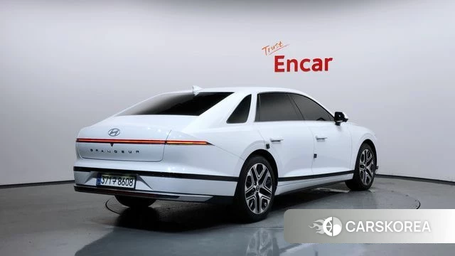 Hyundai Grandeur Hybrid (GN7) id 4571309 из Кореи 12