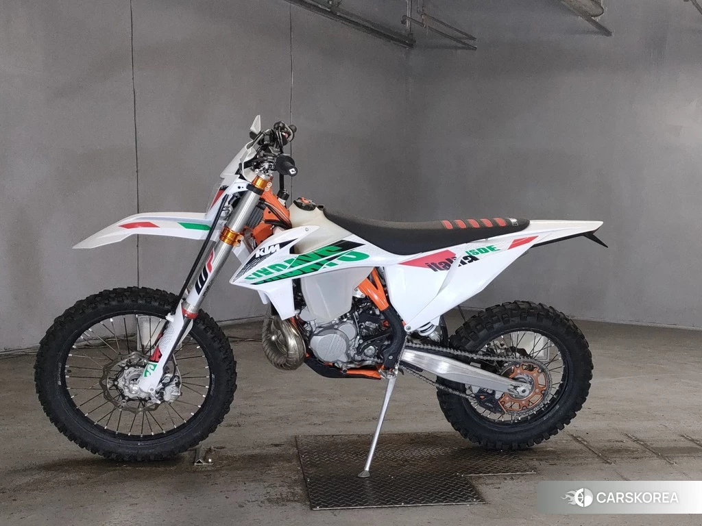 Проданный KTM 300EXC SIXDAYS TPI 2021 из Японии, фото 2