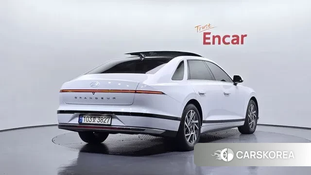 Hyundai Grandeur (GN7) id 2889106 из Кореи 12