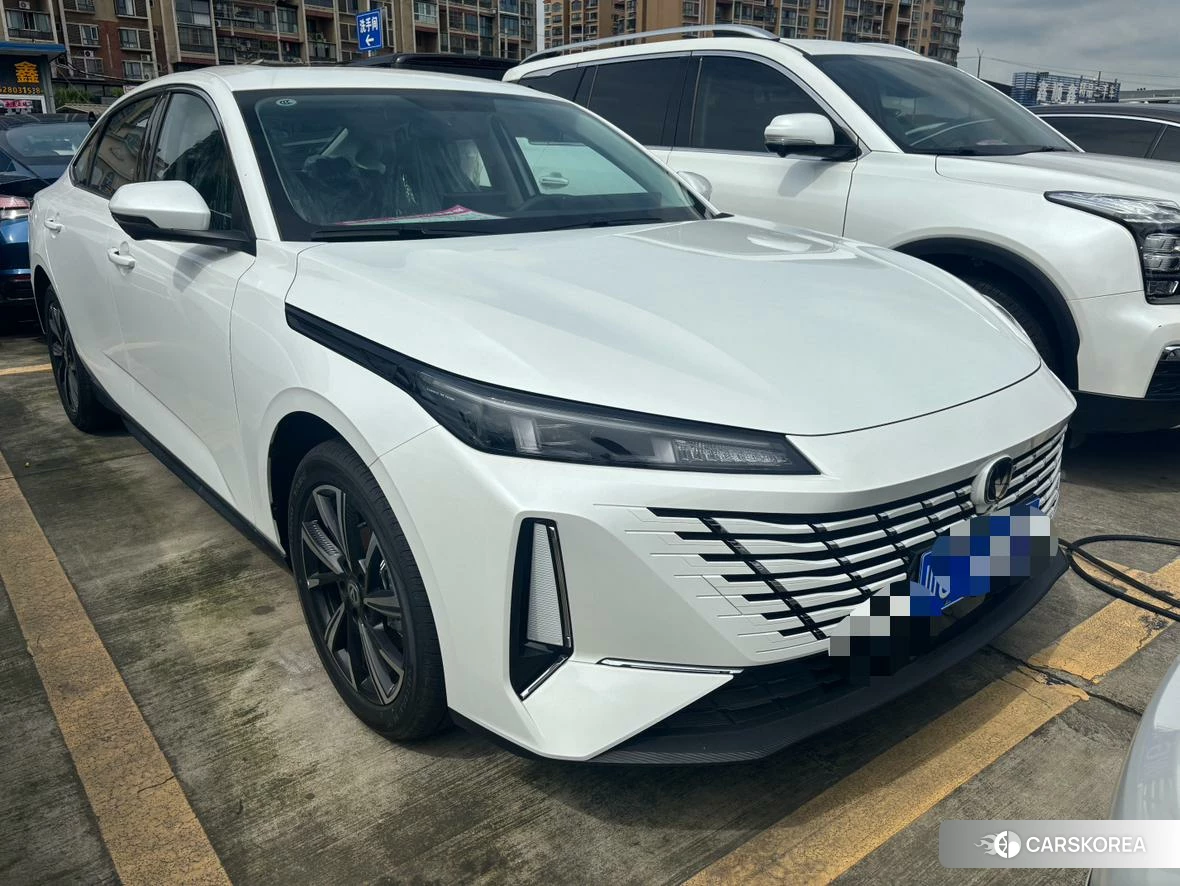 Chang'an Yidong 2025 Белый из Китая, фото 3