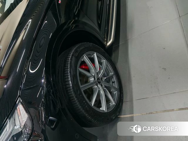 Audi Q5L id 4329204 из Китая 8