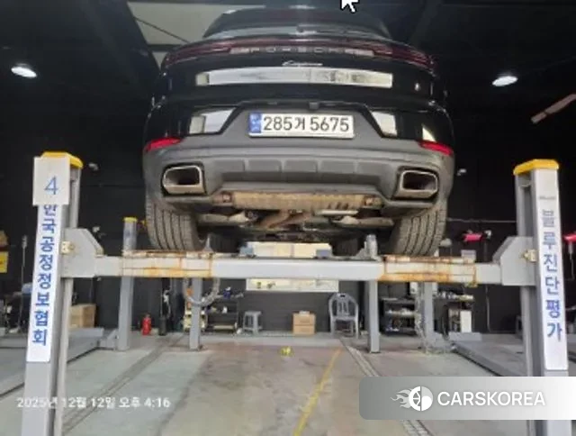 Porsche Cayenne (PO536) 2024 Черный из Кореи, фото 2