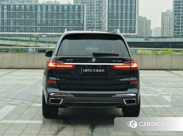 BMW X7 2021 Черный из Китая, фото 5