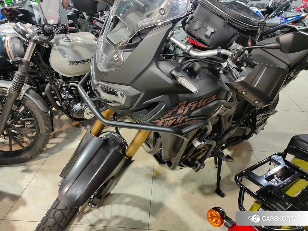 Проданный Honda CRF1000L AFRICA TWIN 2019 из Японии, фото 2