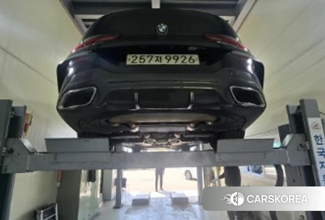 BMW 8 Series (G15) 2019 Черный из Кореи, фото 2