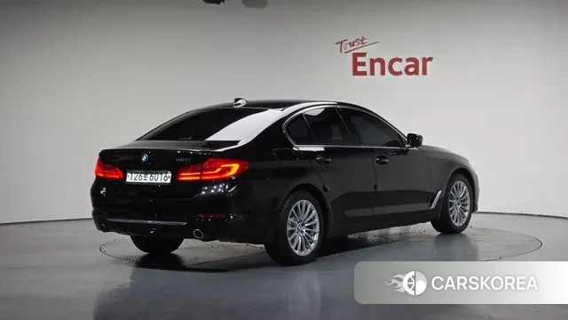 BMW 5 Series (G30) id 3391193 из Кореи 12