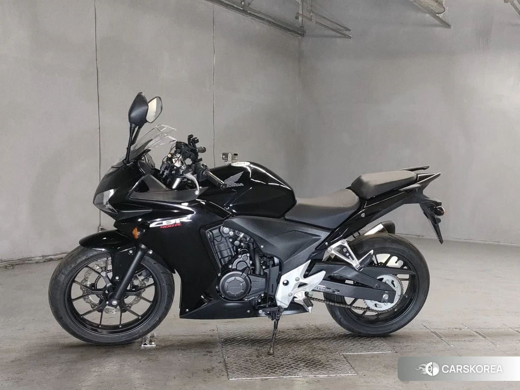 Проданный Honda CBR400R 2013 из Японии