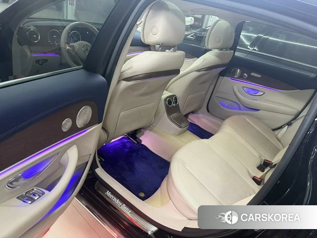 Mercedes-Benz E-class 2021 Черный из Китая, фото 3