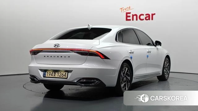 Hyundai The New Grandeur IG Hybrid id 4382625 из Кореи 12
