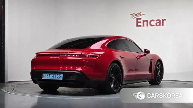 Porsche Taycan id 3681191 из Кореи 12