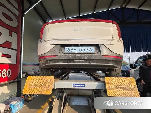 Kia EV6 2022 Жемчужный цвет из Кореи, фото 2