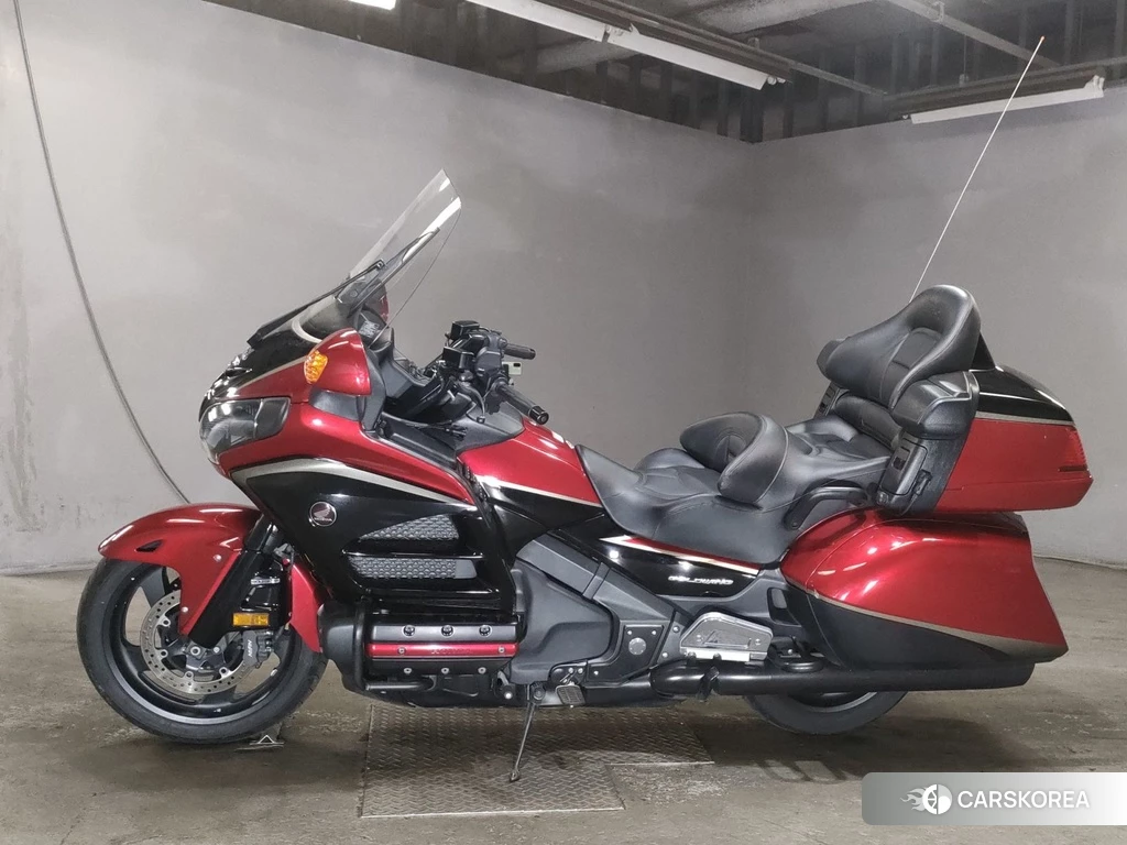 Проданный Honda GL1800 2016 из Японии