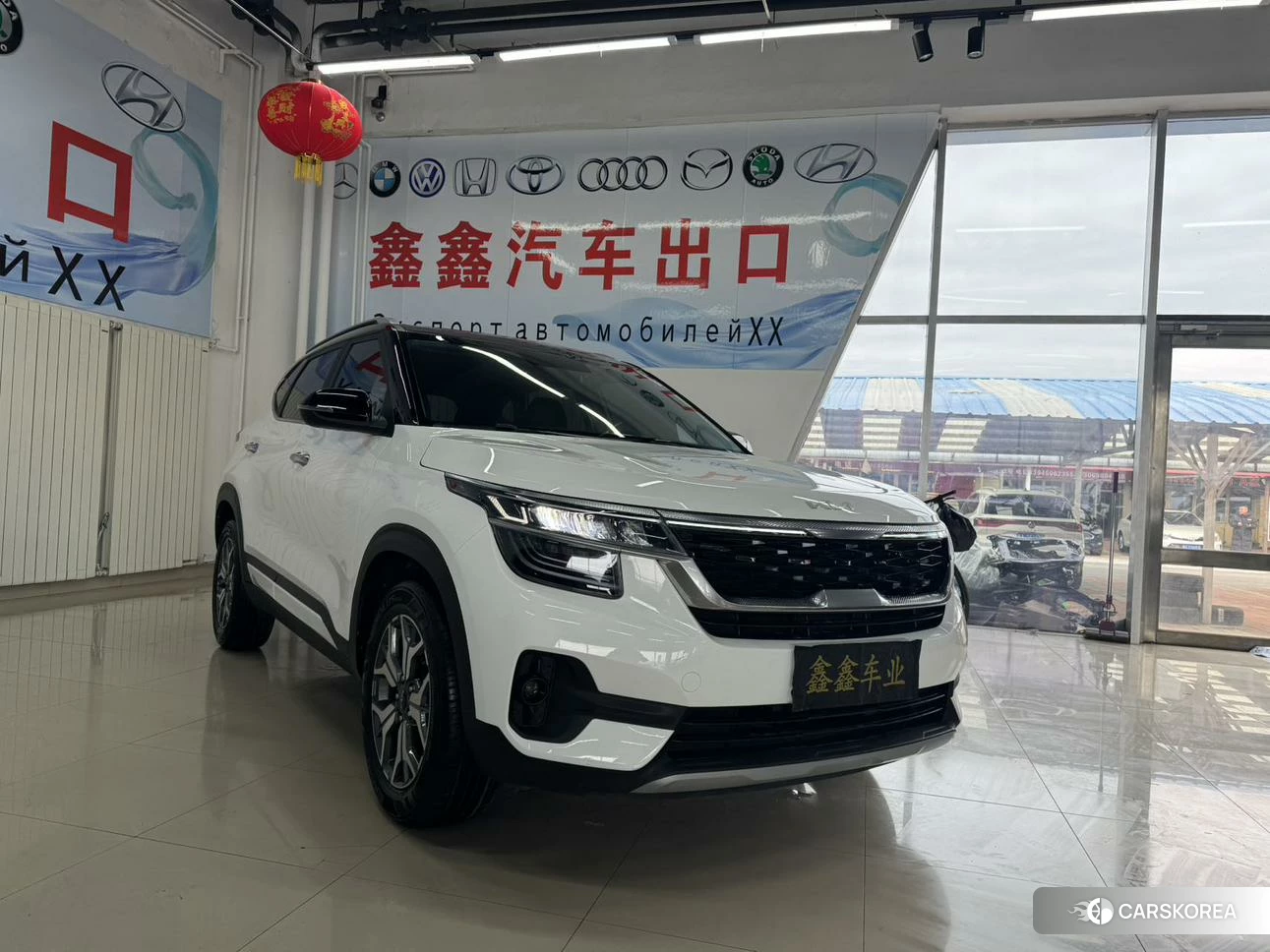 Kia KX3 2021 Белый из Китая, фото 3