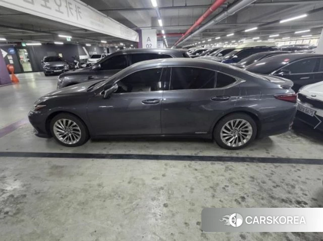 Lexus ES300h 7th generation 2021 Черный из Кореи, фото 2