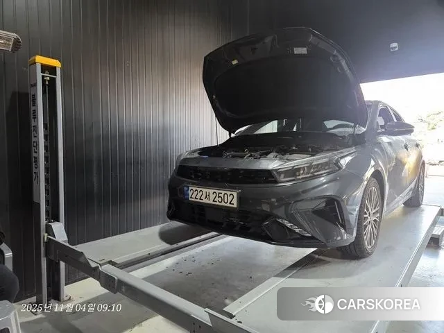 Kia The New K3 2nd generation 2022 Серый из Кореи, фото 2