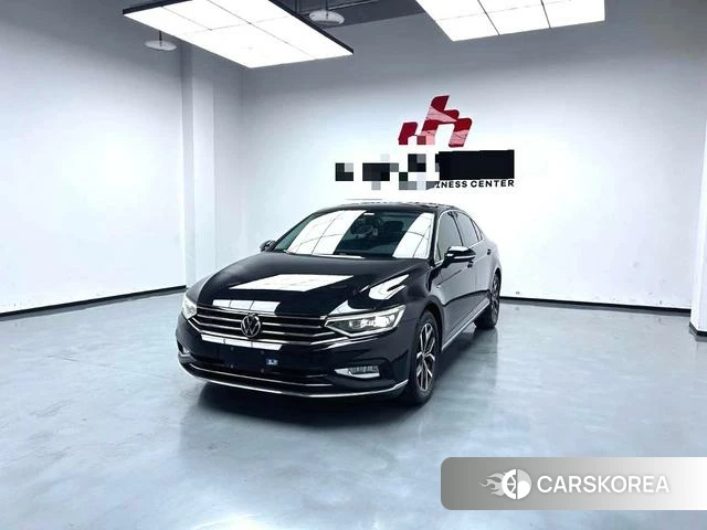 Volkswagen Magotan 2022 Черный из Китая, фото 2