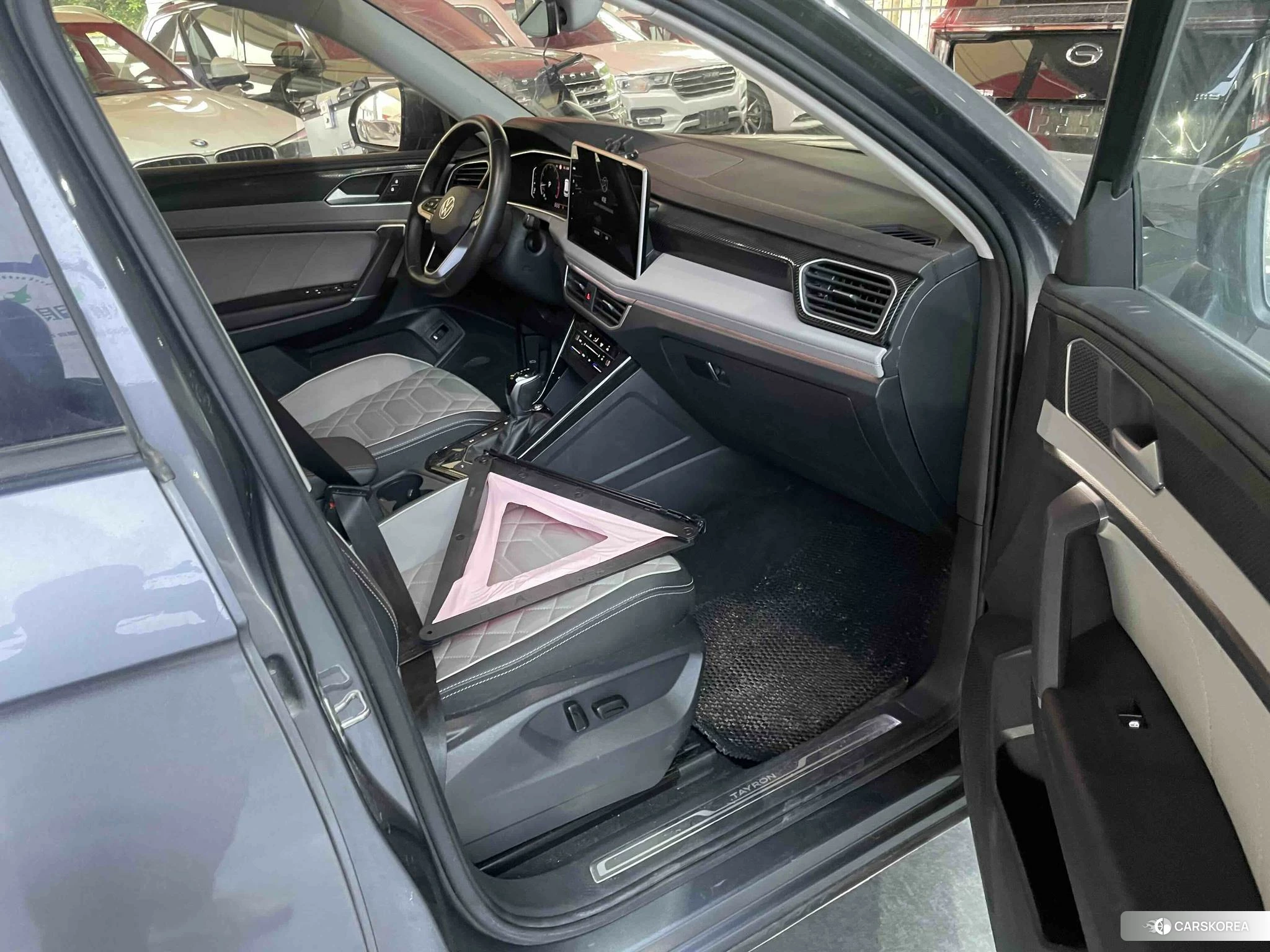 Volkswagen Tanyue 2023 Темно-серый из Китая, фото 2