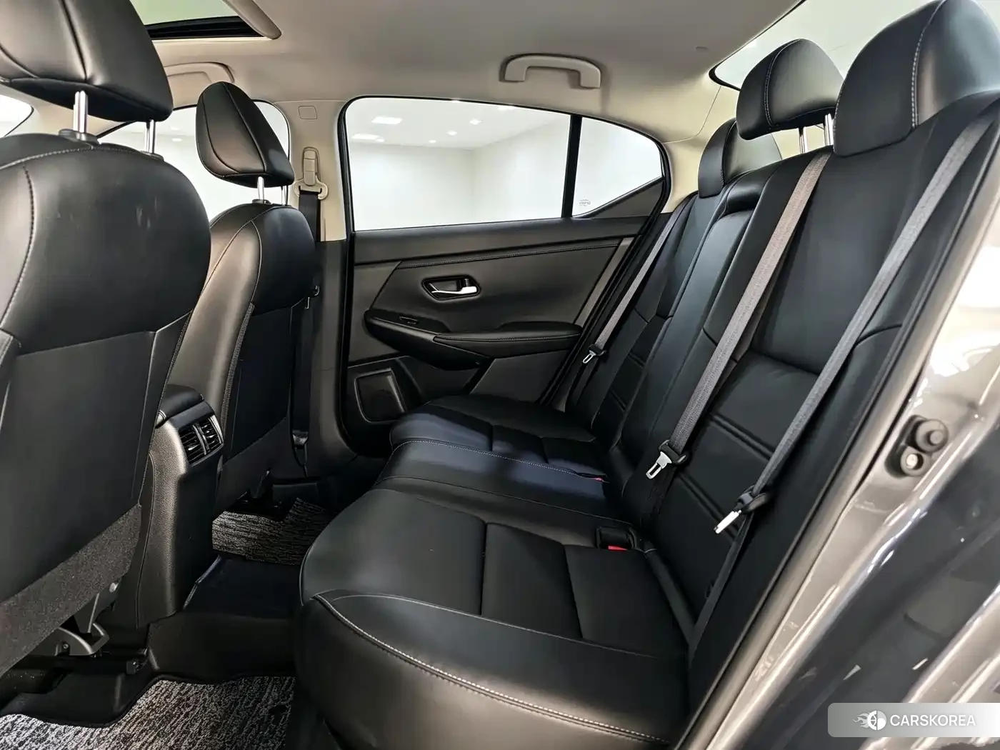 Nissan Sylphy 2022 Silver/gray из Китая, фото 2