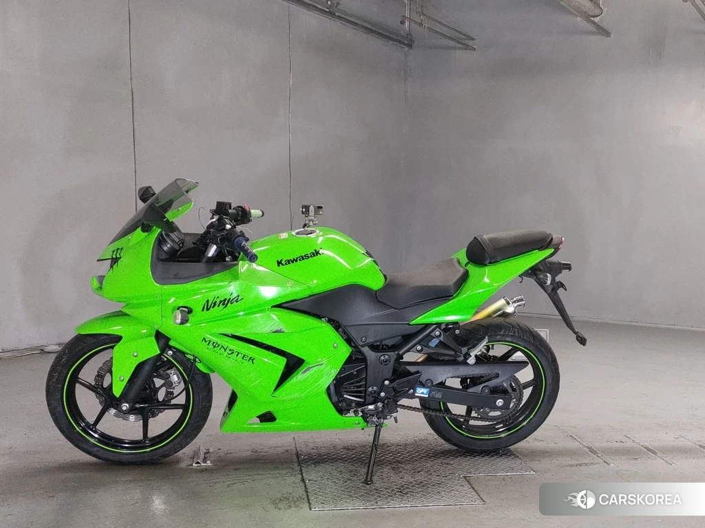 Проданный Kawasaki NINJA 250R id 4167333 из Японии, фото 2