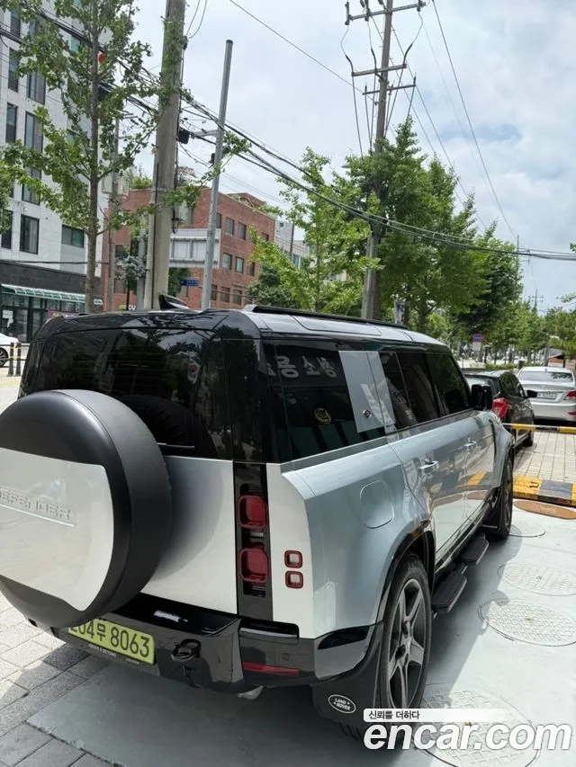 Land Rover Defender (L663) 2024 Серебряный из Кореи, фото 2
