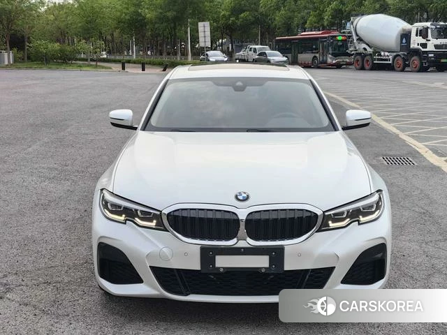 BMW 3 series 2022 Белый из Китая, фото 2