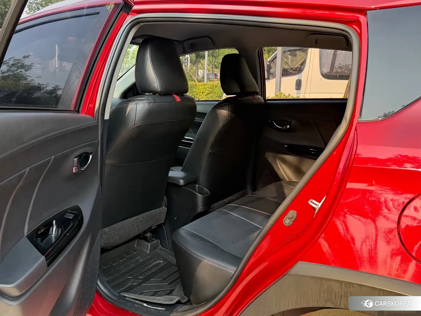 Toyota Yaris L 2022 Red/purple из Китая, фото 6
