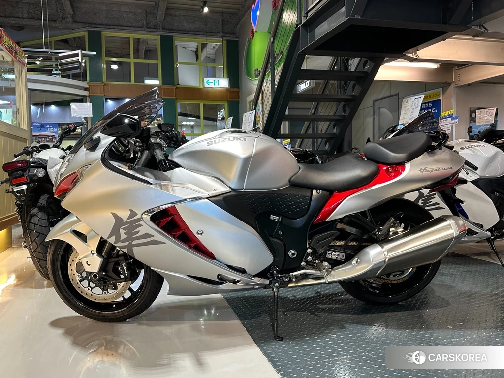 Проданный Suzuki GSX1300R HAYABUSA 2021 из Японии, фото 2