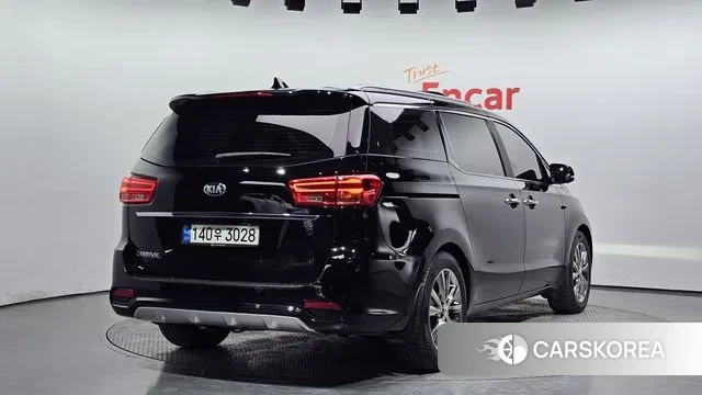 Kia The New Carnival id 2369136 из Кореи 12