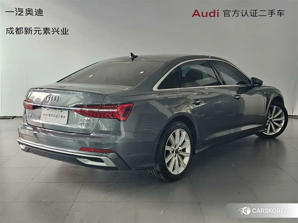 Audi A6L id 4421047 из Китая 8
